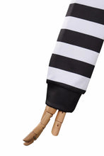 Carregar imagem no visualizador da galeria, CASACO WANDINHA LISTRAS