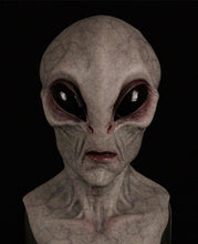 Carregar imagem no visualizador da galeria, MÁSCARA ALIEN REALISTA - 100% SILICONE