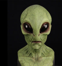 Carregar imagem no visualizador da galeria, MÁSCARA ALIEN REALISTA - 100% SILICONE