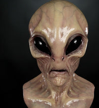 Carregar imagem no visualizador da galeria, MÁSCARA ALIEN REALISTA - 100% SILICONE