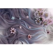 Carregar imagem no visualizador da galeria, PERUCA LOLITA FLORES COM CHAPÉU