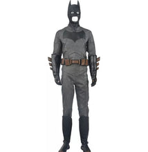 Carregar imagem no visualizador da galeria, FANTASIA PROFISSIONAL BATMAN - BATMAN X SUPERMAN COSPLAY