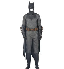 Carregar imagem no visualizador da galeria, FANTASIA PROFISSIONAL BATMAN - BATMAN X SUPERMAN COSPLAY