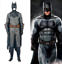 Carregar imagem no visualizador da galeria, FANTASIA PROFISSIONAL BATMAN - BATMAN X SUPERMAN COSPLAY