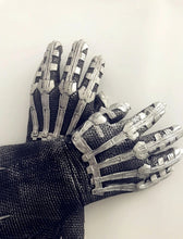 Carregar imagem no visualizador da galeria, LUVAS PANTERA NEGRA