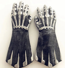 Carregar imagem no visualizador da galeria, LUVAS PANTERA NEGRA