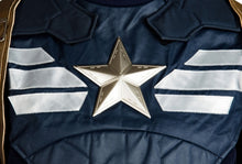 Carregar imagem no visualizador da galeria, FANTASIA CAPITÃO AMÉRICA SOLDADO INVERNAL PROFISSIONAL COSPLAY