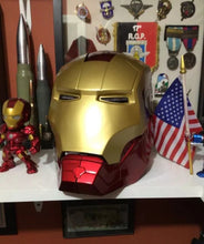 Carregar imagem no visualizador da galeria, CAPACETE MÁSCARA HOMEM DE FERRO COM LED