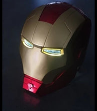 Carregar imagem no visualizador da galeria, CAPACETE MÁSCARA HOMEM DE FERRO COM LED