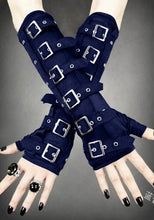 Carregar imagem no visualizador da galeria, LUVAS GÓTICAS PUNK COM FIVELAS UNISSEX ADULTO