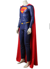 Carregar imagem no visualizador da galeria, FANTASIA SUPER HOMEM SUPERMAN - COMPLETA COM BOTAS - COSPLAY PROFISSIONAL
